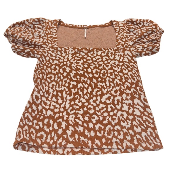 FREE PEOPLE women's no type leopard print puff sleeve tee, S. - Picture 4 of 4